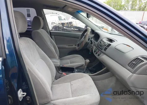 2003 Toyota Camry Le z USA, uszkodzony, nr VIN 4T1BE32K43U258346